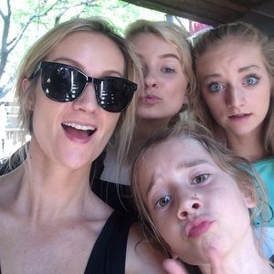 Meet your Posher, Mindy